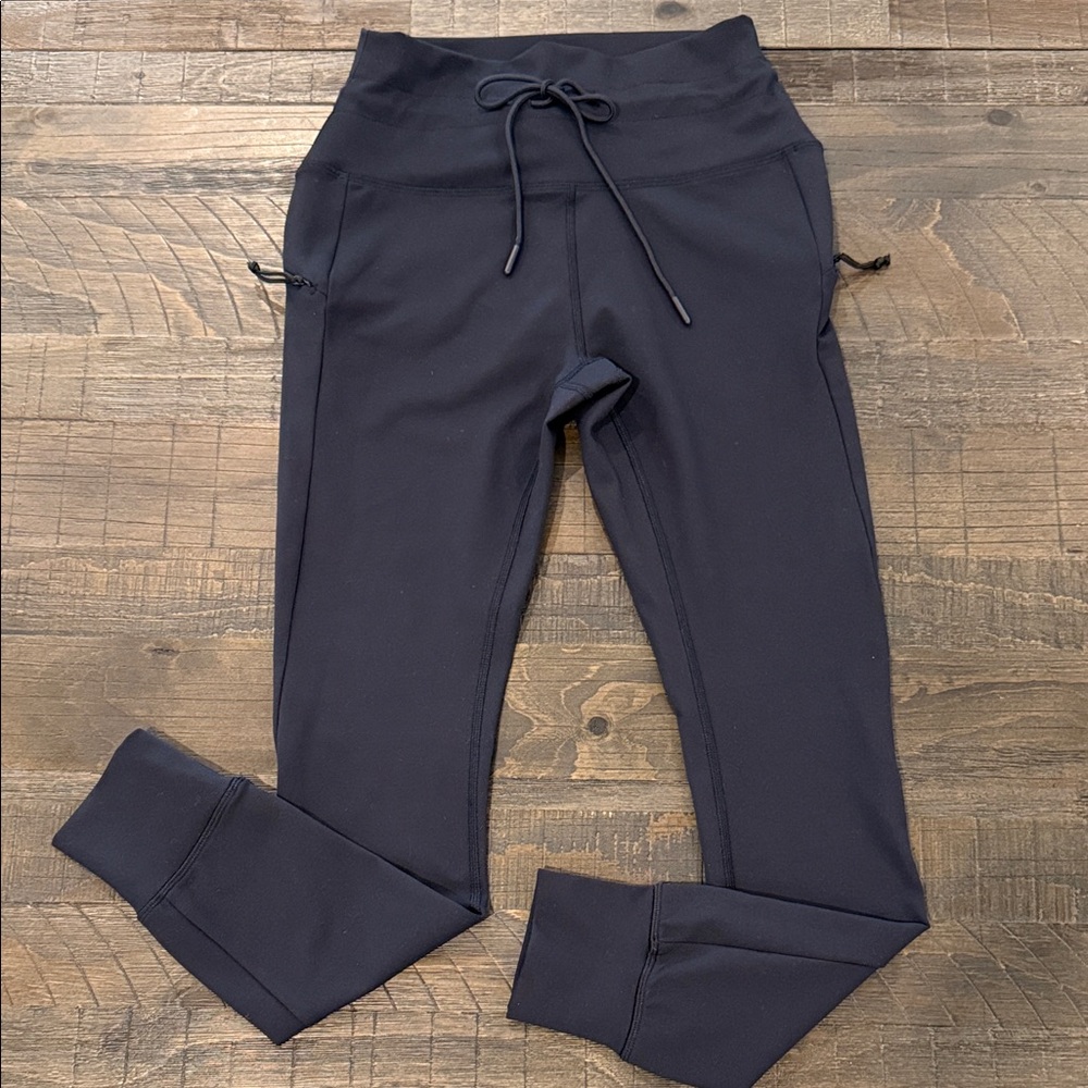 Avalanche Outdoor Supply Company Black Fitted Joggers Athletic Workout S